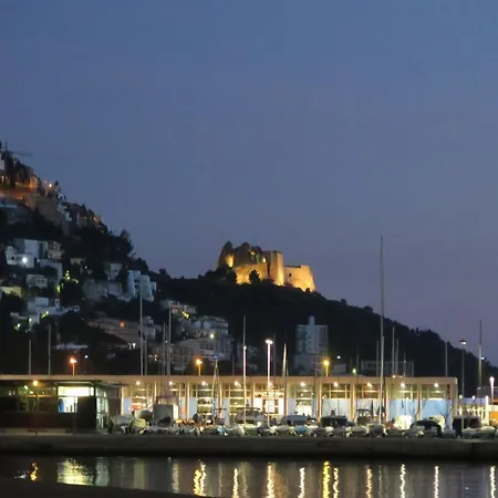 Διαμέρισμα In With Beachfront View