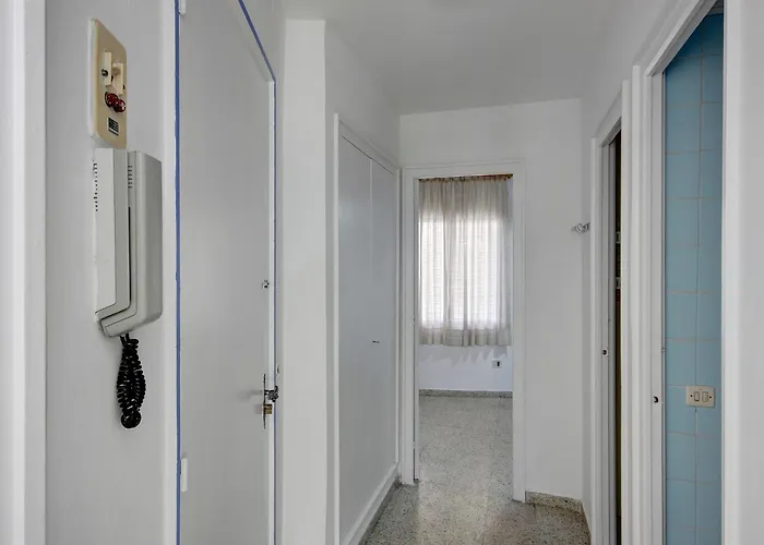 Apartamento In With Beachfront View